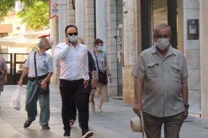 João Gonçalves en el Paseo antes de hacerse los test PCR.