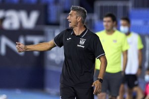 Pep martí no entiende los horarios de la Segunda División.