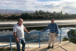 Los regantes ven con preocupación la falta de agua.