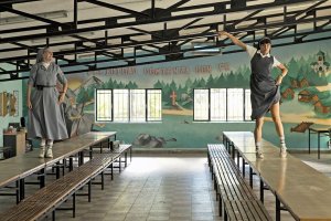 Gracia Olayo y Belén Cuesta en un fotograma de La llamada, a competición en el certamen Ópera Prima.