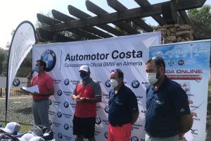 El podio con los vencedores del gran torneo.