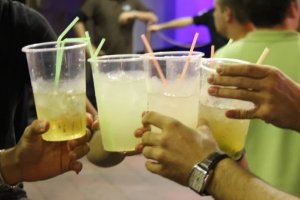 Concentración en defensa de la hostelería y el ocio nocturno.