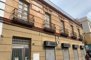 Edificio del antiguo supermercado Spar donde se ubicará el nuevo negocio.