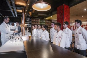 Camareros en una imagen de archivo.