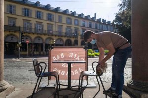 Los bares tendrán que cerrar y los restaurantes seguirán abiertos con más medidas.