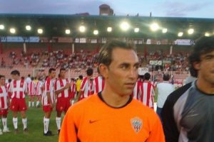 Barbero en un partido con el Almería.