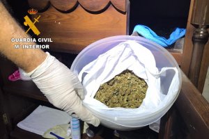 Droga encontrada por la Guardia Civil.