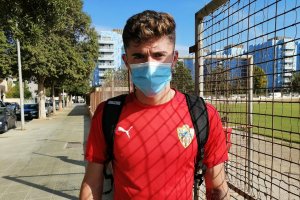 Jordi Escobar después del entrenamiento de este sábado en la Vega de Acá.