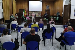 Reunión de las autoridades con los hosteleros.