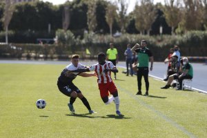 Jean Marco en una acción de la primera mitad.