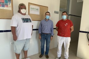 Autoridades en las instalaciones pulpileñas.