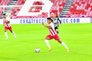 Cristian Olivera en el encuentro con el Cartagena.