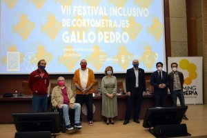 Participantes en el encuentro, esta mañana en la UAL.