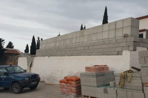 Obras en el cementerio de Senés.
