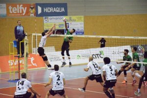 El Unicaja se tuvo que emplear a fondo para vencer.