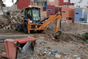 Dispositivo de limpieza en La Chanca.