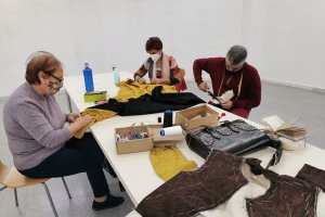 Imagen de los talleres impartido por el reconocido sastre Francisco Martínez Botella.