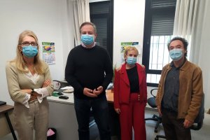 El delegado en una de sus visitas.