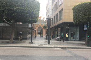 La actividad comercial en el centro de la ciudad ha decaído por la covid. La voz