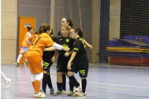 Las jugadoras ejidenses celebrando un gol.