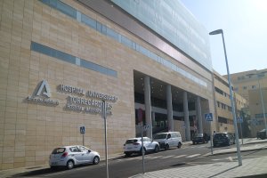 Fachada del Hospital Materno Infantil de Almería.