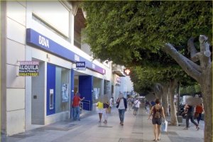 Oficina central del BBVA en el Paseo de Almería.