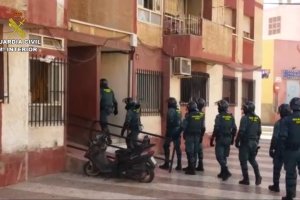 Registros de la Guardia Civil en la Operación Teflón. Foto de la Guardia Civil.