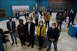 La delegada de la Junta en Almería y autoridades, durante la presentación.