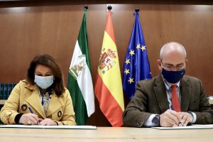 Carmen Crespo y Javier Sánchez Rojas firman un convenio de colaboración para fomentar la innovación, la promoción y la internacionalización del sector