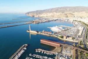 Vista aérea de la zona portuaria y Las Almadrabillas