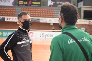 Miguel Rivera y Manolo Berenguel, entrenadores de CV Teruel y Unicaja Almería.
