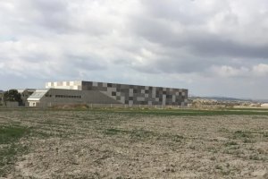 Desaladora de Cuevas inutilizable desde las riadas de 2012.