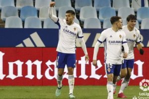Narváez celebrando el gol de la victoria.