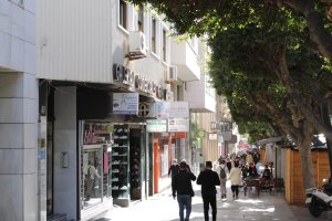 El coronavirus vuelve a dejar más de cien positivos en un día en la provincia de Almería.