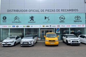 Con más de 10000 referencias en stock y 2000 metros cuadrados de almacenaje.