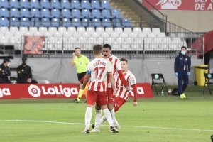 Gesto de alegría de Samú y Balliu el día que Corpas hizo tres goles al Fuenlabrada.