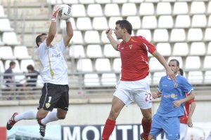 Esteban con el número uno en la Nueva Condomina con Soriano (otro grande) de fondo.