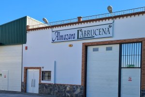 Fachada de la almazara.