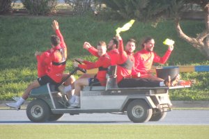 Ambiente de gala en el campo Anexo.