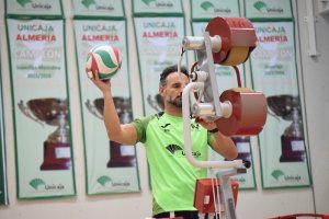Manolo Berenguel en uno de los entrenamientos del conjunto ahorrador.