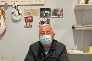 Antonio Ramón en su despacho del complejo deportivo municipal cañaero.