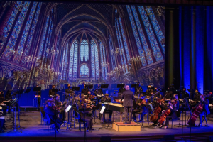 La OCAL se supera con ‘El Mesías’ ante un espectacular mapping en el Maestro Padilla.