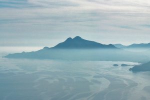 La Isleta y el cerro del Fraile, desde la Torre de los Lobos.