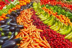 Frutas y verduras, en una foto de archivo.