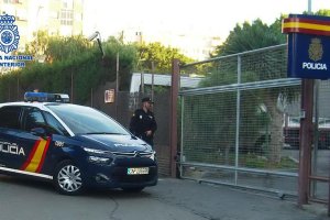 Los dos jóvenes fueron detenidos por la Policía Nacional.