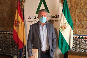 Juan de la Cruz Belmonte descarta la presencia de la cepa británica en Almería.