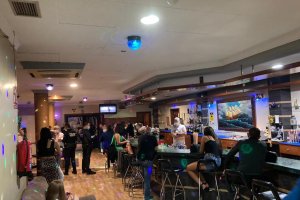 La Policía Local ha detenido a una persona por resistencia a la autoridad.