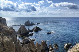 El Arrecife de las Sirenas, postal inconfundible del Parque Natural Cabo de Gata-Níjar.