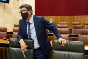 Juan Marín habla de la llegada de la vacuna.