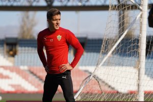 José Corpas en un entrenamiento en el Estadio Mediterráneo.